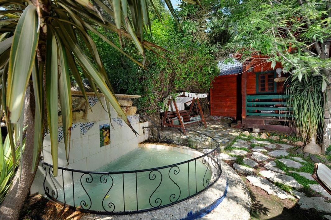 Family Cabin Menaẖemya Esterno foto